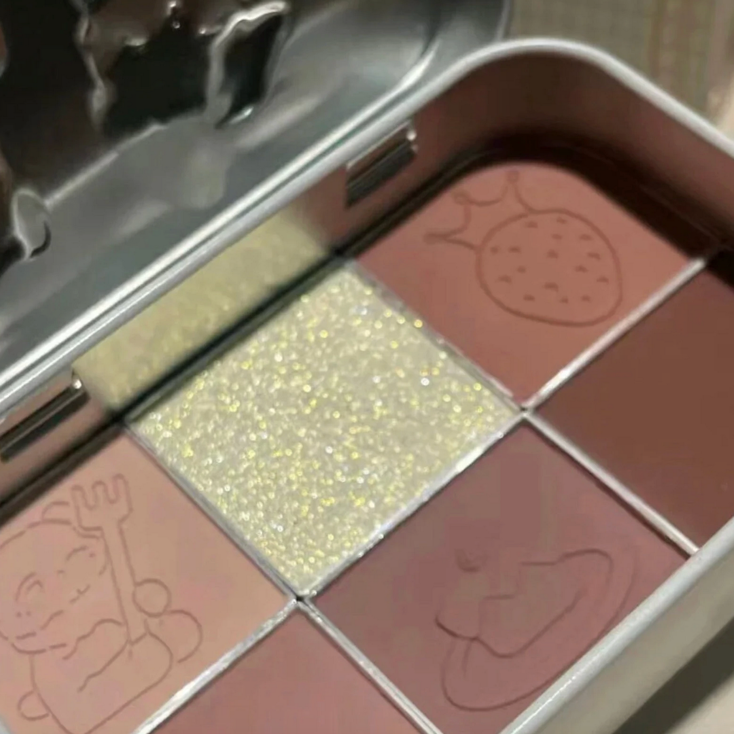 YIGU DIGU Candy Tin Tea Party Eye Palette